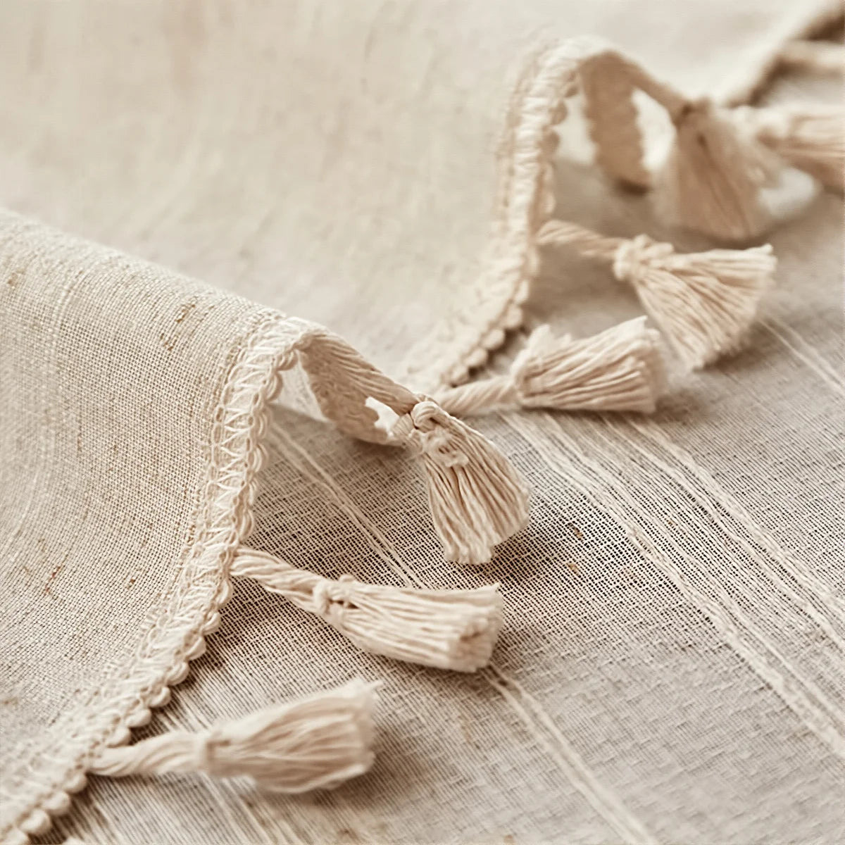 nappe boho chic lin texturé beige clair rayures horizontales extérieur mariage rustic festive