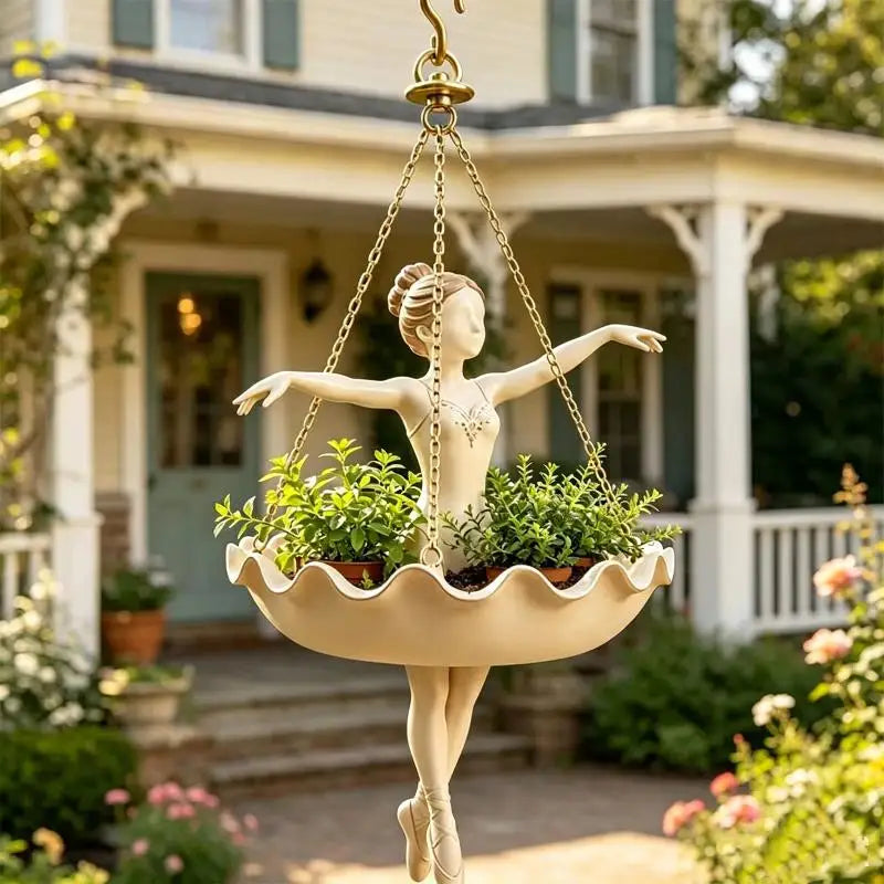 cache pot suspendu sculpture ballerine dansante beige doré chaînes métalliques art décoratif plantes vertes