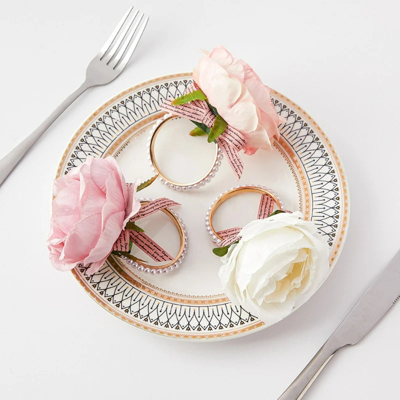 porte serviettes anneaux florals rose blanc rubans pois romantique restaurant decoration mariage opaques artificiels