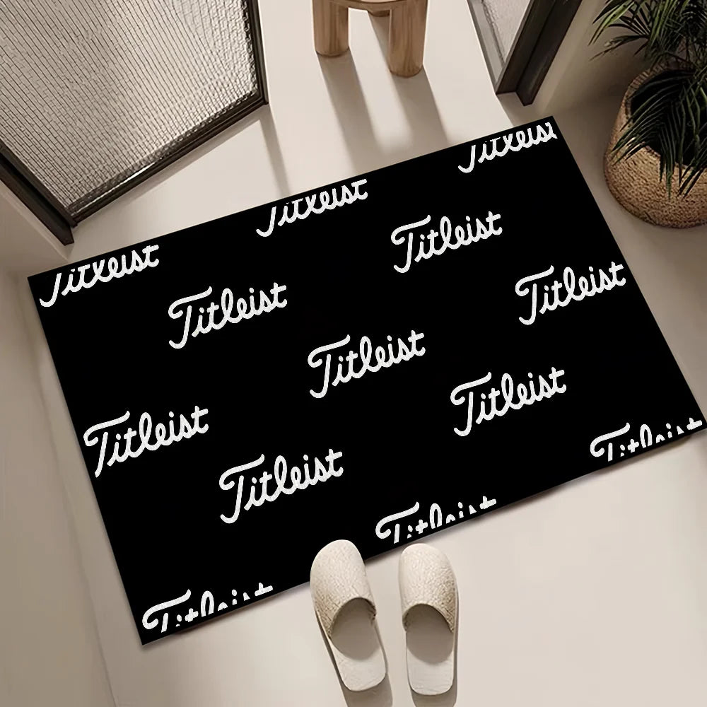 tapis sol moderne noir blanc logo titleist décor intérieur maison entrée salon luxe