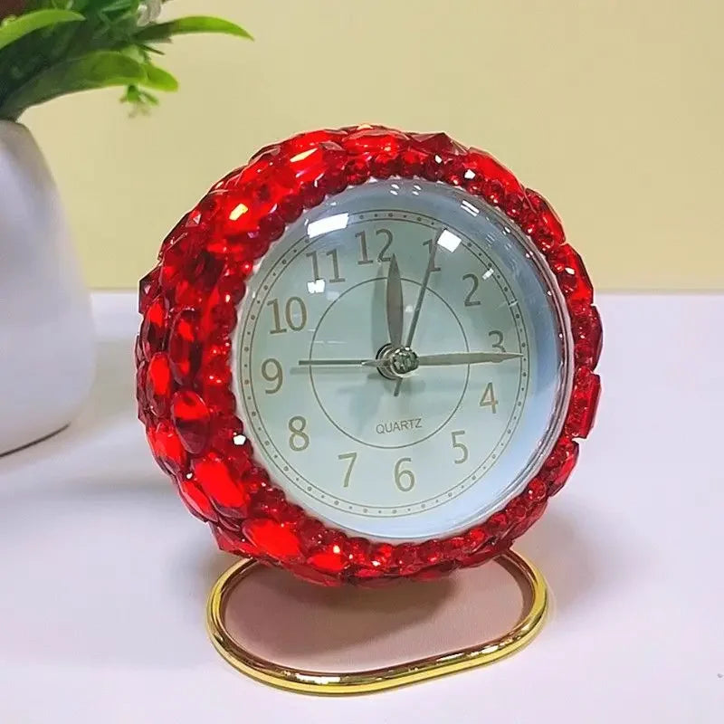 horloge décorative quartz strass transparente support métallique rouge violet argenté chambre salon