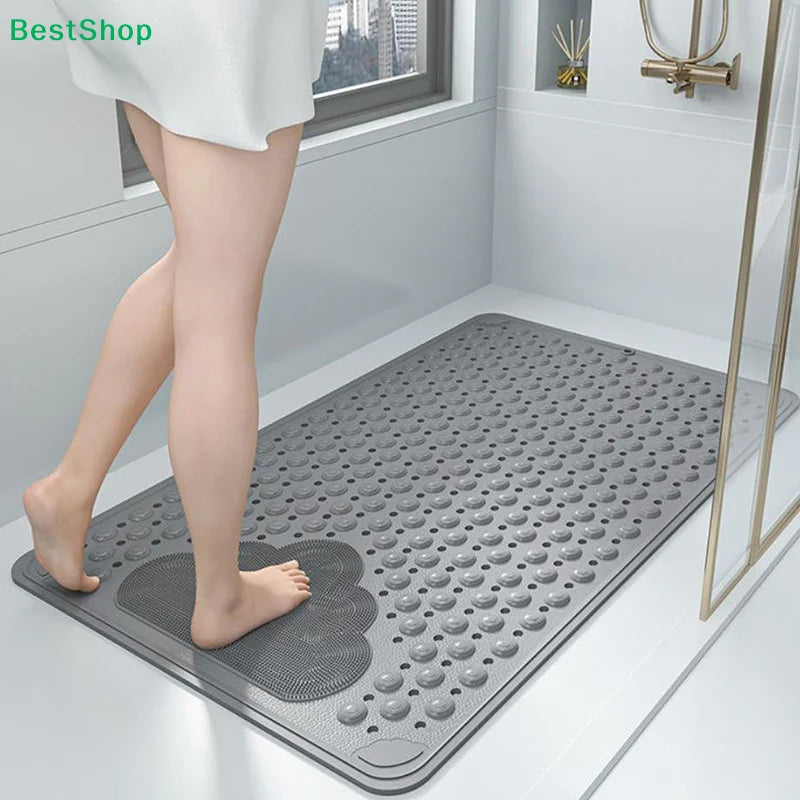 tapis bain doux pieds silicone antidérapant texturé motif nuages gris bleu clair moderne minimaliste