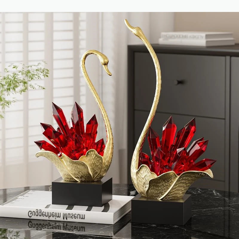 ornement moderne sculpture oiseau cristal or rouge socle noir décoration maison élégante collectionnée artistique