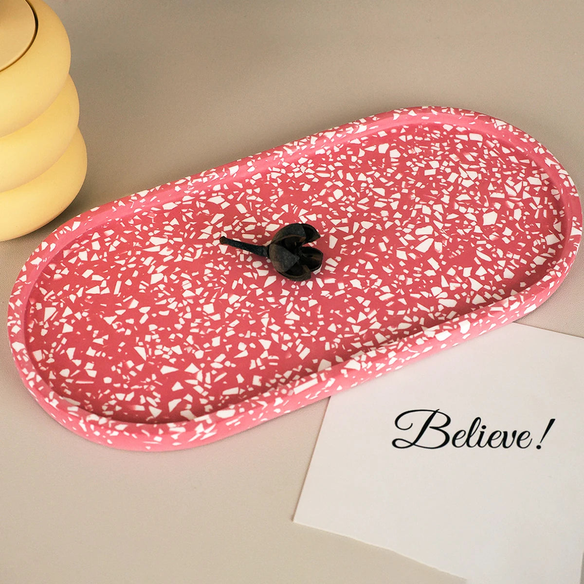 moule silicone assiettes ovales bleu beige vert violet rose texture granulée moderne minimaliste