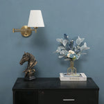 lampe murale moderne bras articulé or noir abatjour blanc éclairage quotidien chambre entrée
