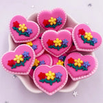 peinture résine kawaii biscuits décorés fleurs stylisées couleurs vives décorative enfantine bricolage scrapbooking