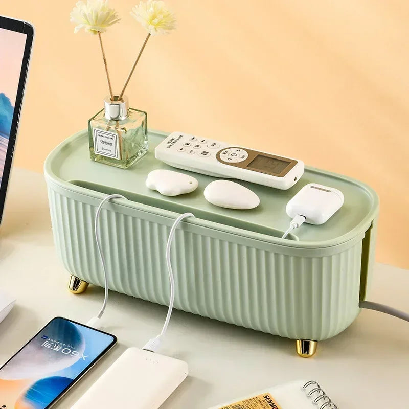 boîte rangement moderne rayures blanc vert clair respectueux environnement rechargeable chargeur téléphone télécommande carnet