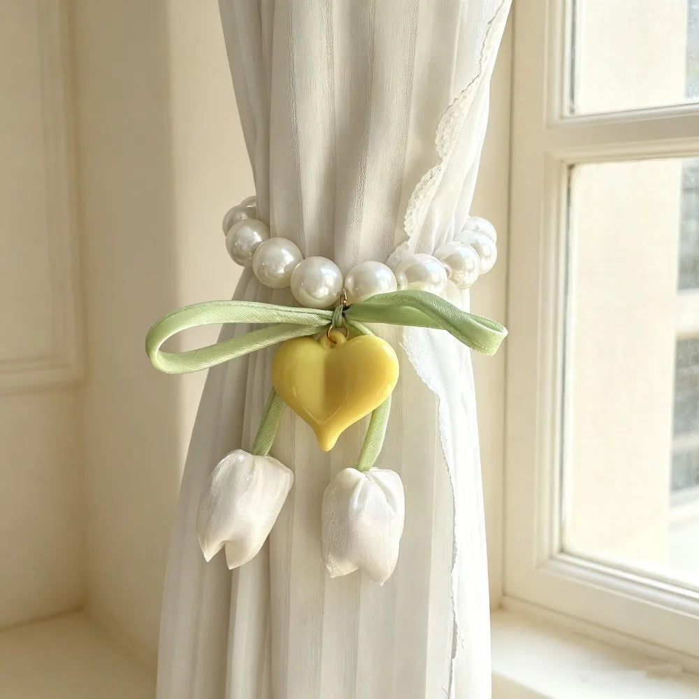 accessoire fenêtre décoration tulipes ruban blanc vert jaune rose violet bleu rouge décoratif