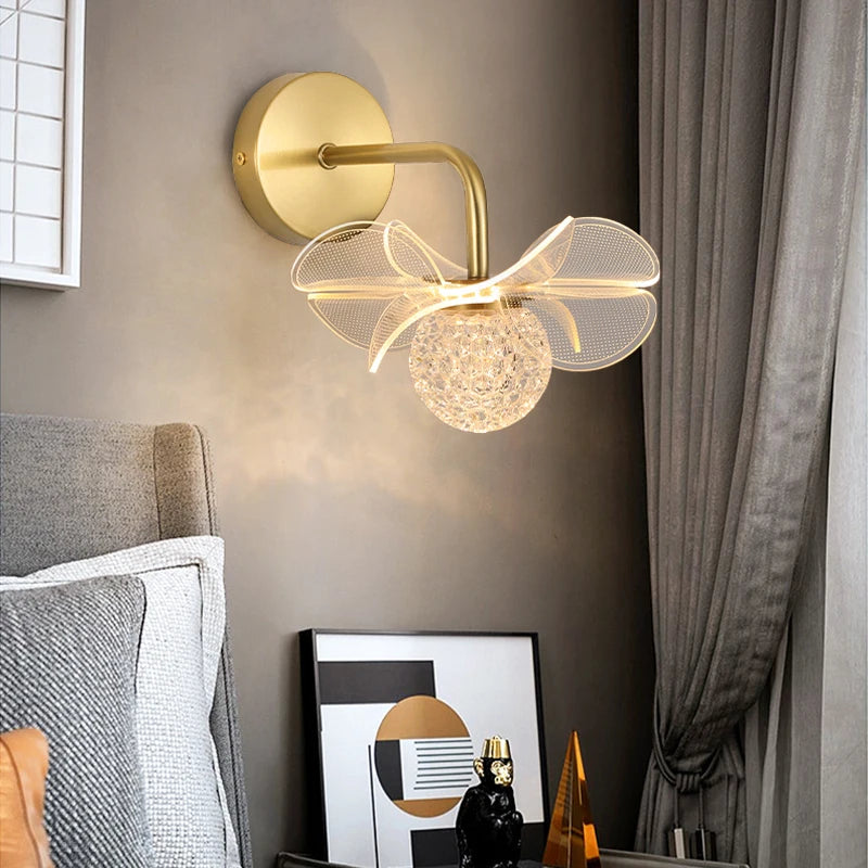 lampe murale moderne or blanc translucide forme fleur éclairage cuisine salle manger