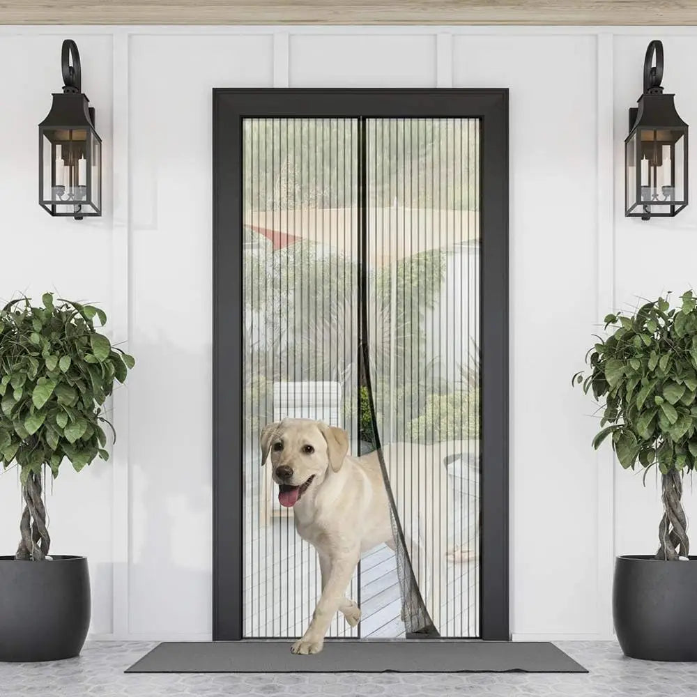Installation facile du rideau antimouche sur une porte