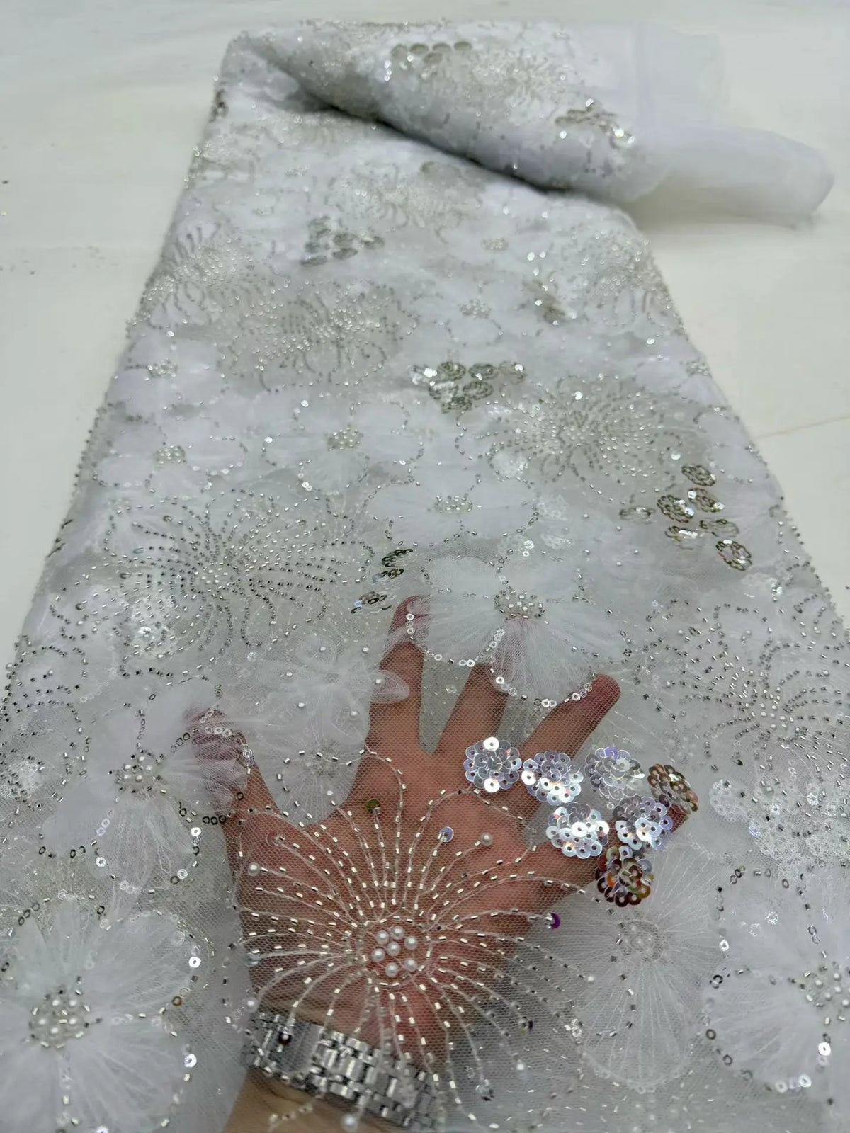 tissu décoratif crème rose élégant strass fleurs relief transparent mariage festif