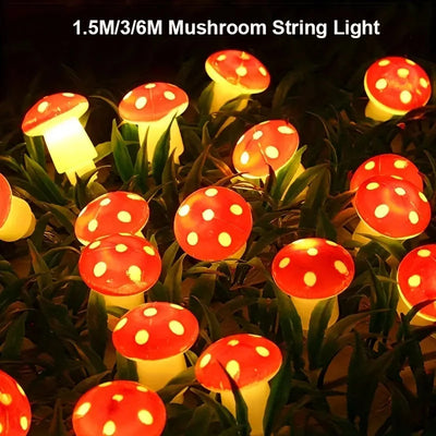 Guirlande lumineuse LED rouge champignon sur sapin de Noël