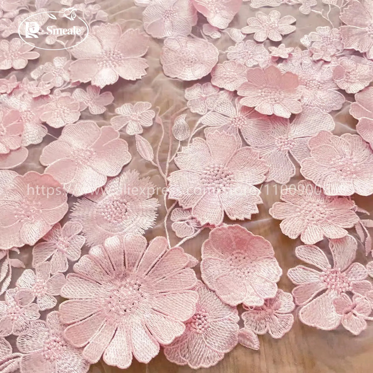 tissu polyester dentelle fleurs reliefs rose broderie opaque couture diy yard enfants mariage