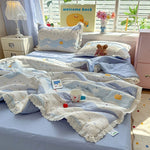 litre couverture fleurs romantique gris rouge blanc dentelle bordure chambre fille