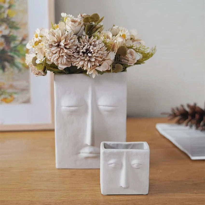 bouquet artificiel fleurs blanches roses claires intérieur décoration moderne minimaliste chambre table mariage anniversaire