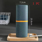 tasse pliable moderne brosse dents crème dentifrice blanc rose bleu gris texture goutte'eau