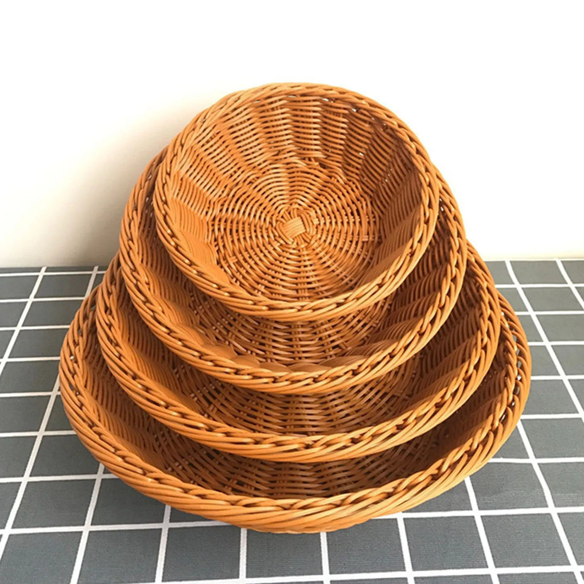panier rangement tressé orange clair beige fruits artificiels utilisation multiple respectueux environnement traditionnel cuisine