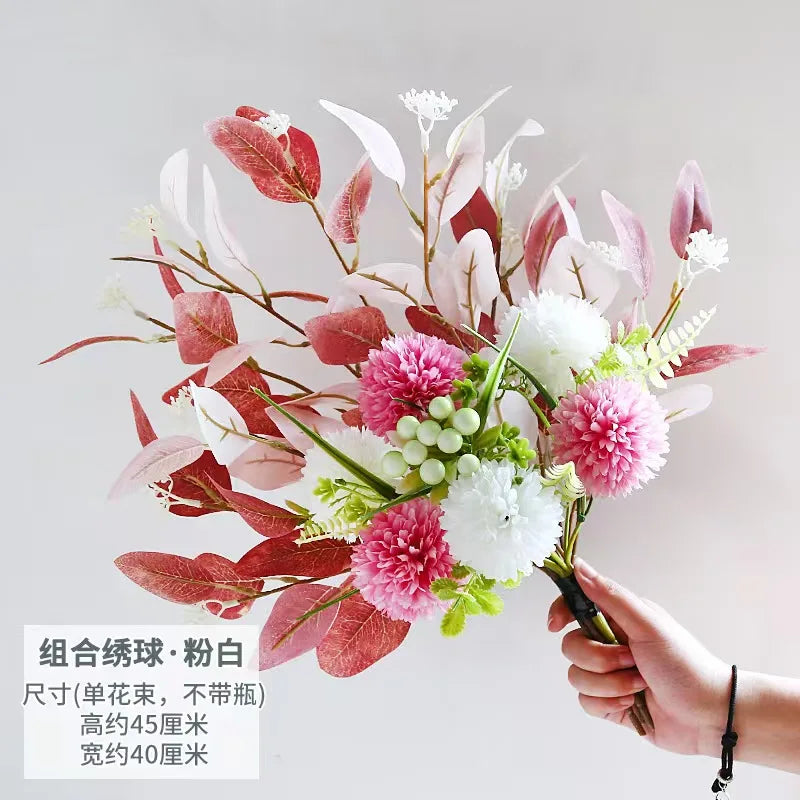 bouquet artificiel moderne fleurs boules feuilles vertes bleu blanc rouge