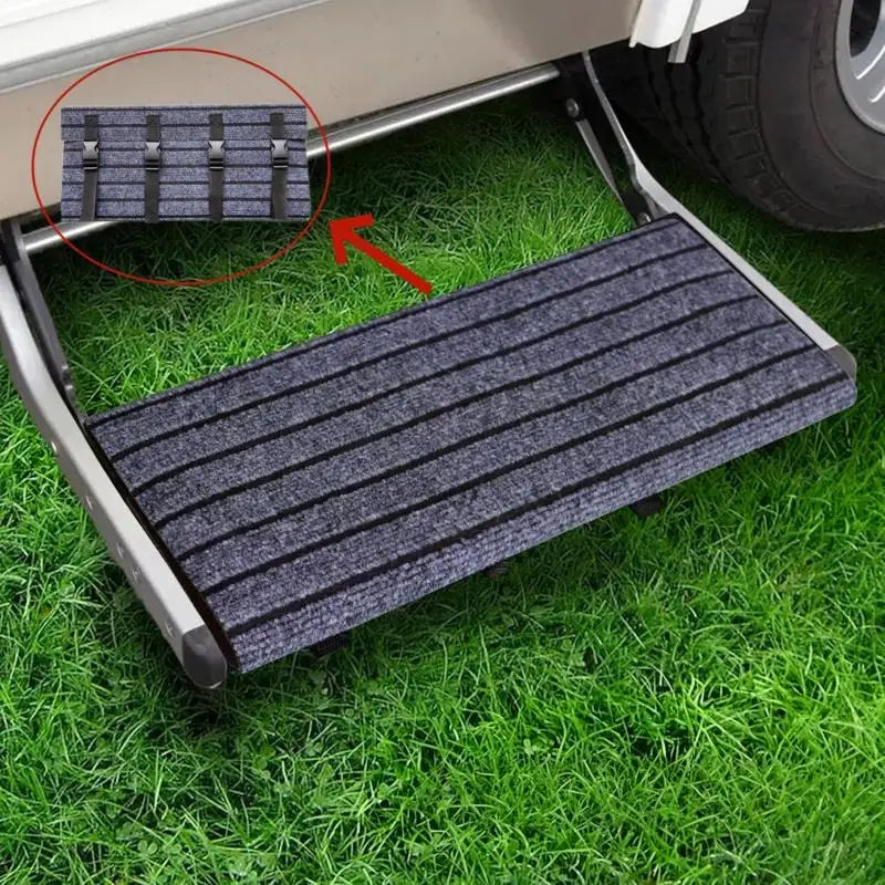 tapis d'accès gris foncé rayures horizontales clips noirs antidérapant moderne camping car vert fluo