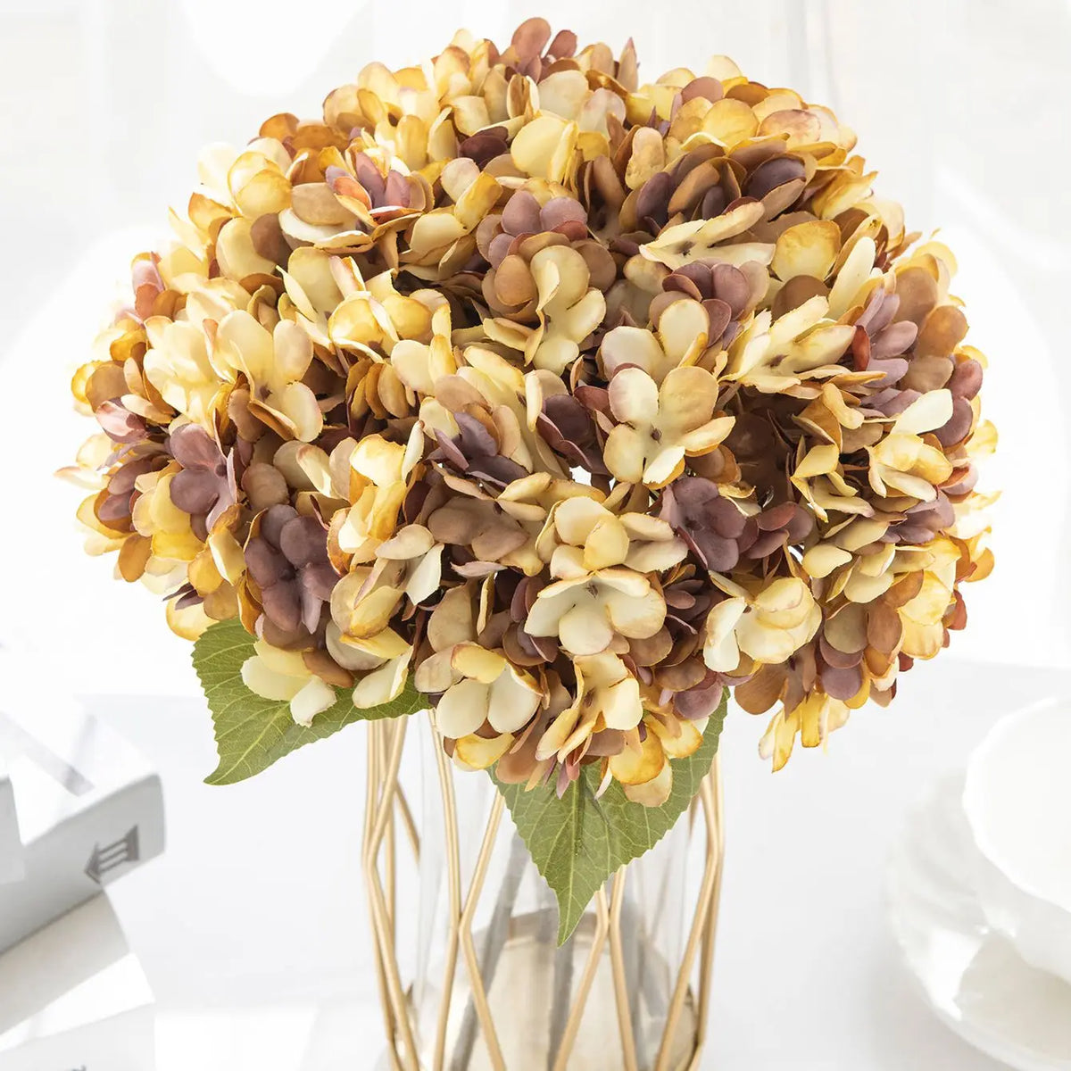 bouquet artificiel hortensia soie blanc vert marron rose beige vases transparents classique moderneintérieurDecorationFleursArtificielles