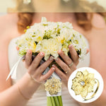 boucles serviette métal or blanc fleurs élégantes décoration table anniversaire mariage accessoires événementnels respectueux