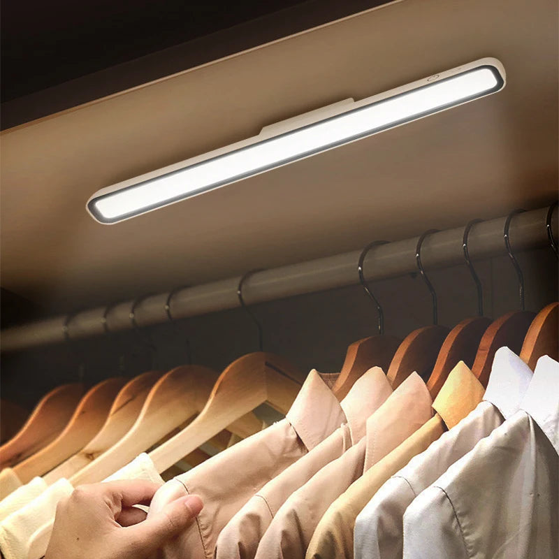 lampe led rechargeable télécommande moderne adhésive 42cm blanc minimaliste chambre