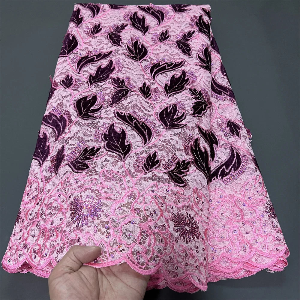 tissu dentelle violet noir rose fleurs feuilles paillettes broderie cérémonie mariage haut qualité 130cm