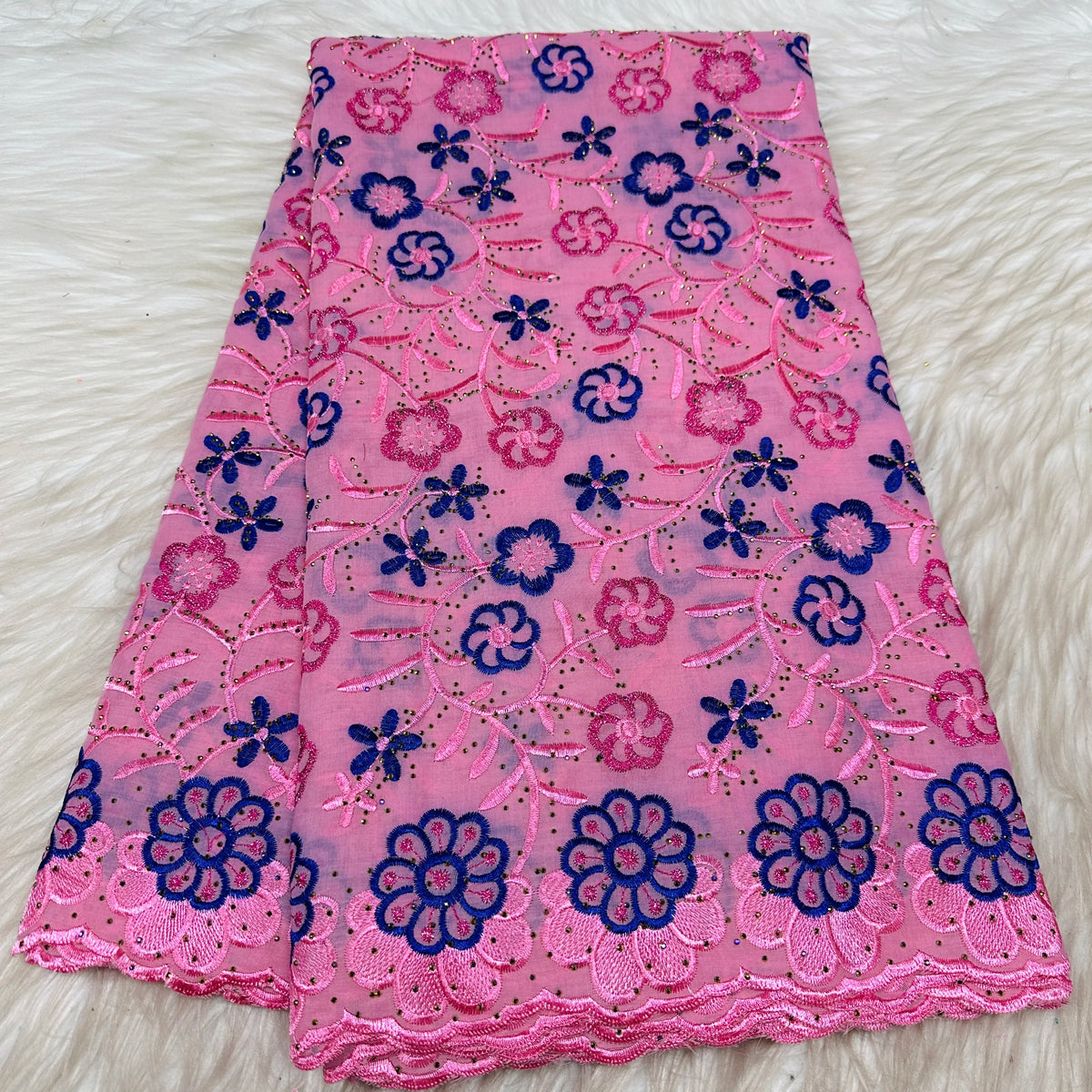 tissu dentelle coton brodé fleurs motif broderie africaine voile suisse vêtement élégant