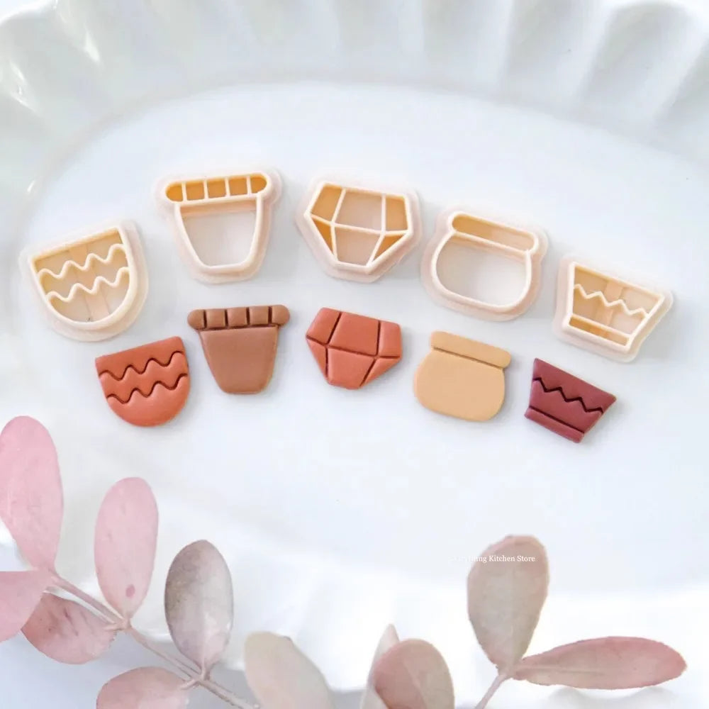 moules biscuits cactus motifs géométriques pots différents couleurs vert beige marron rose modernes