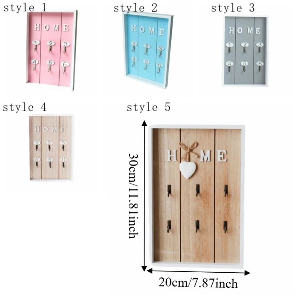 porte clés mural rustique minimaliste rose clair texte chiffres coeurs vertical