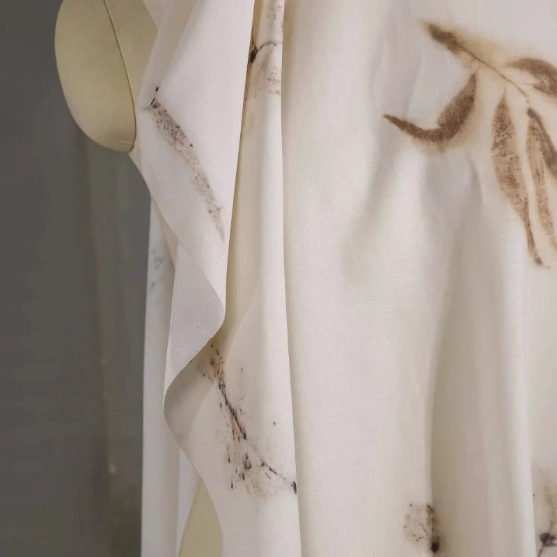 écharpe étoilée feuilles stylisées texture légèrement mate classique élégante polyester coton blanc marron clair