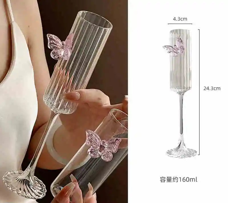 verres vin transparents rose papillons relief moderne élégants adhésifs festifs maison table