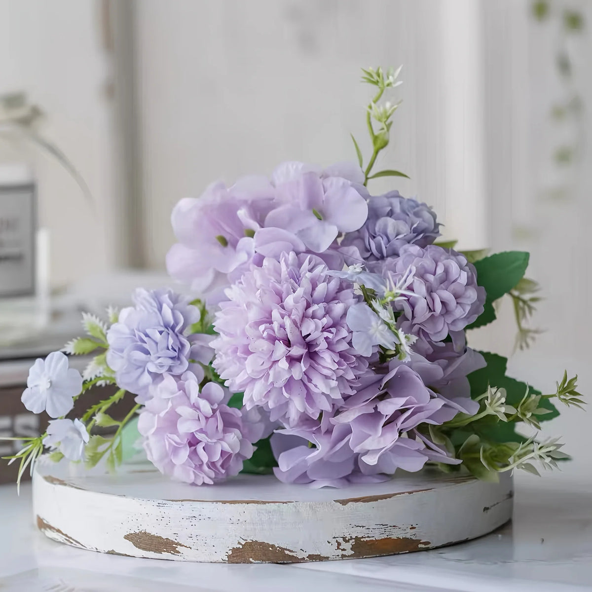bouquets fleurs artificielles bleu rose blanc vases texturés motifs floraux rustique champêtreintérieur decoration