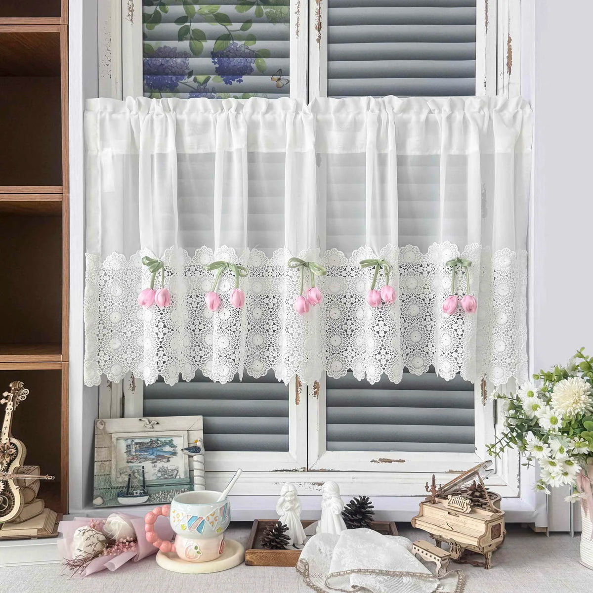 rideau blanc dentelle tulipes roses transparent vintage romantique maison