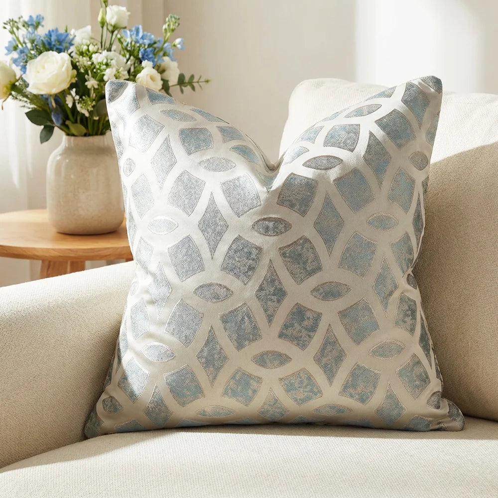 coussin carré jacquard géométrique contemporain beige gris bleu doré polyester 45x45cm