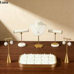 support bijoux velours blanc métal doré présentoir collier bracelet plateau compartimenté organisateur table moderne