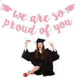 guirlande décorative graduation rose pailleté or pailleté lettres calligraphiées chapeaux diplômés paillettes apparentes festivité