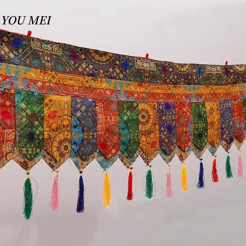 rideau multicolore brodé ethnique tissu fait main décor bouddhiste motifs floraux tassels
