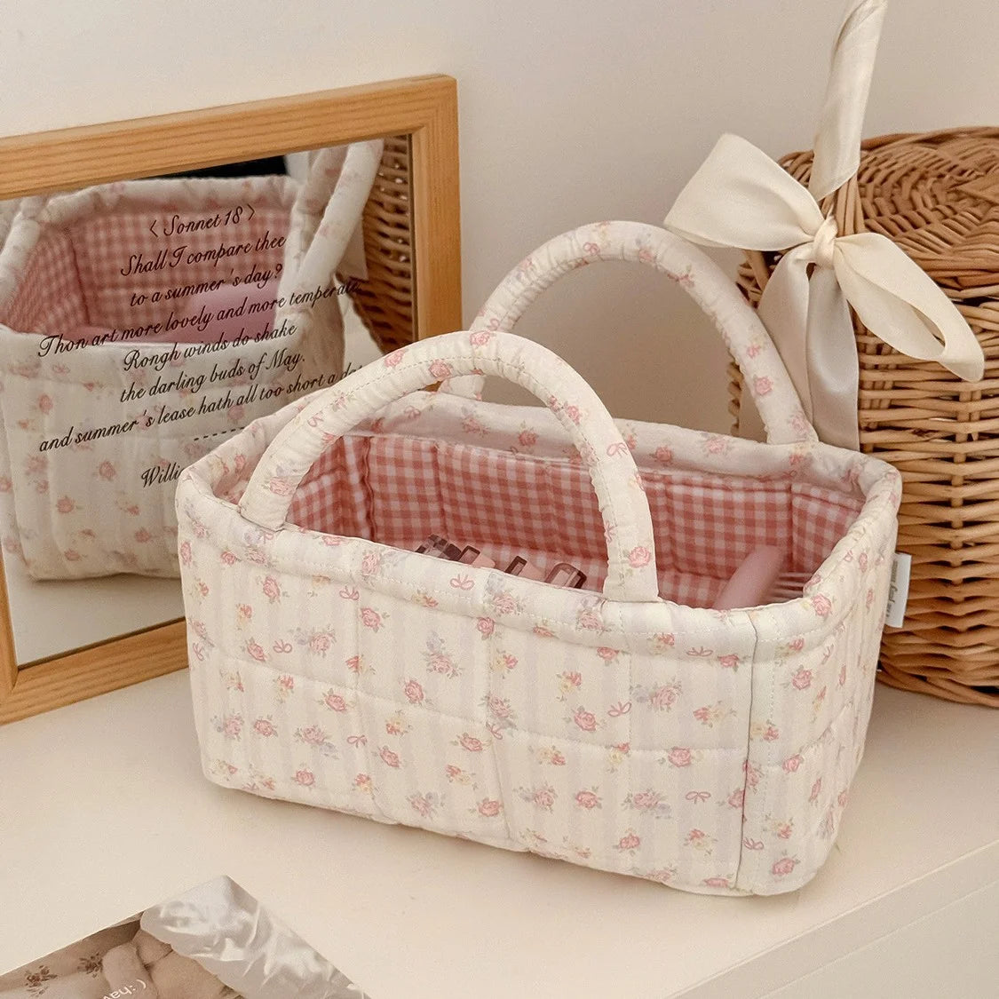 panier rangement matelassé floral rose blanc doux cosmétiques maquillage portable vintage