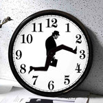 horloge murale moderne cadre noir fond blanc motif homme costume