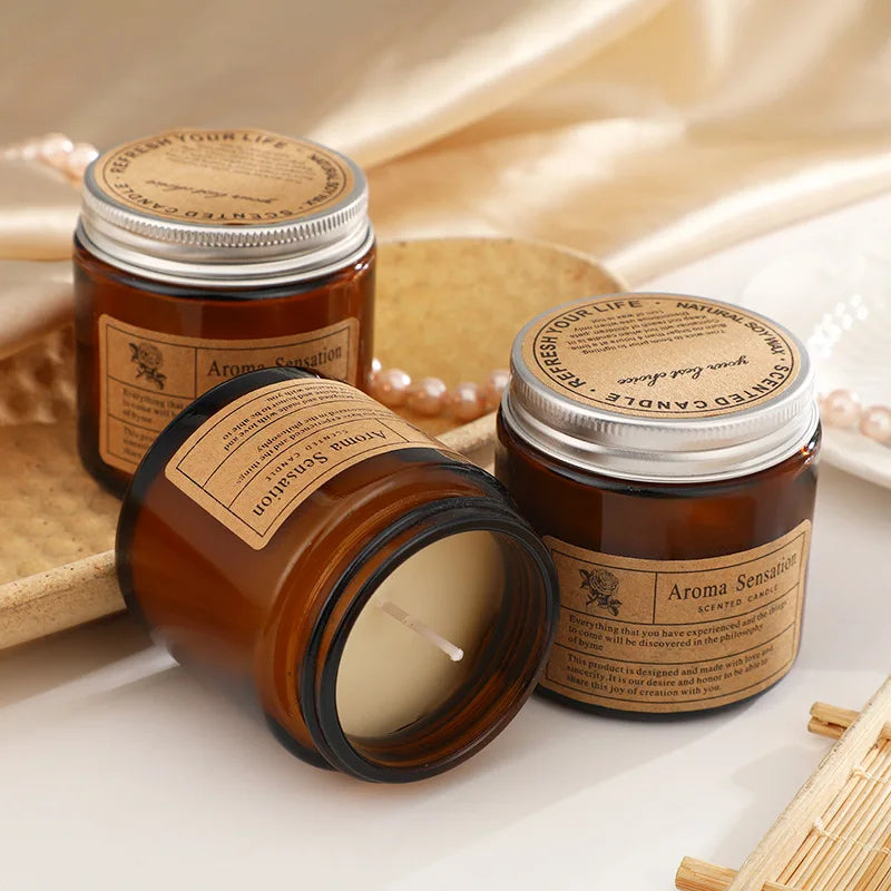bougie parfumée soja sans fumée aromathérapie forme coupe marron clair étiquette blanche minimaliste hand