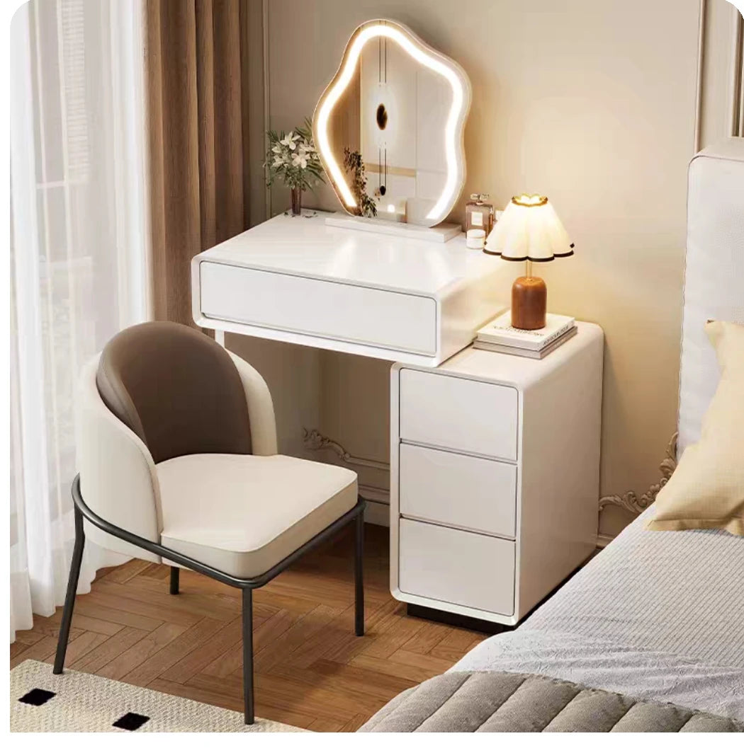 maquillage blanc moderne miroir ovale tiroirs accessoires lampe tabouret minimaliste