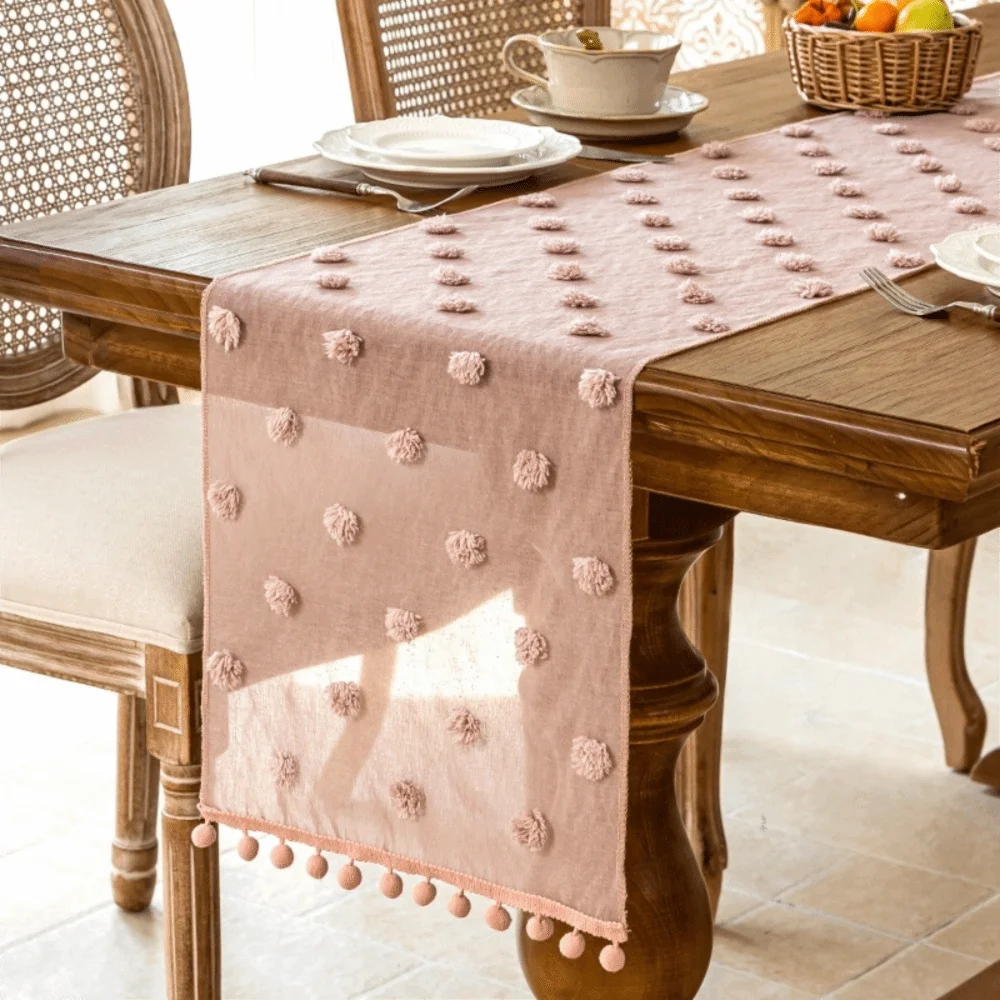 table cuisine nappe rose blanche rouge pompons décorative rustique imperméable machine festive noël pâques