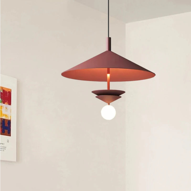 suspension lumineuse moderne conique rouge blanc doré cristal salon salle manger