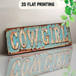 décoration murale vintage plaque cowgirl aluminium lettres relief bleu clair brun rouillé