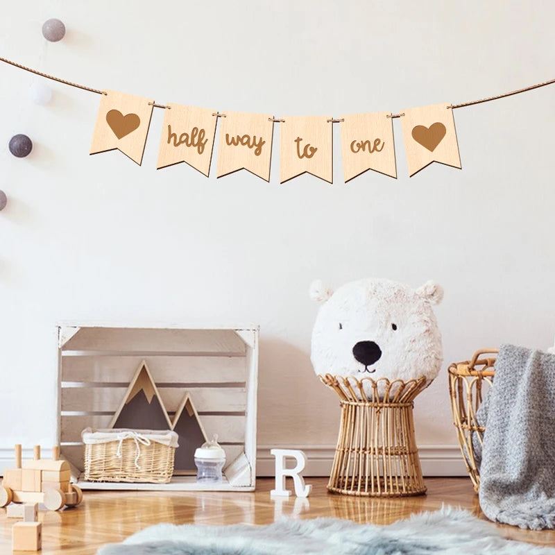 guirlande fanions bois texturé coeurs gravés natural clair clips minimaliste occasion fête anniversaire baptême