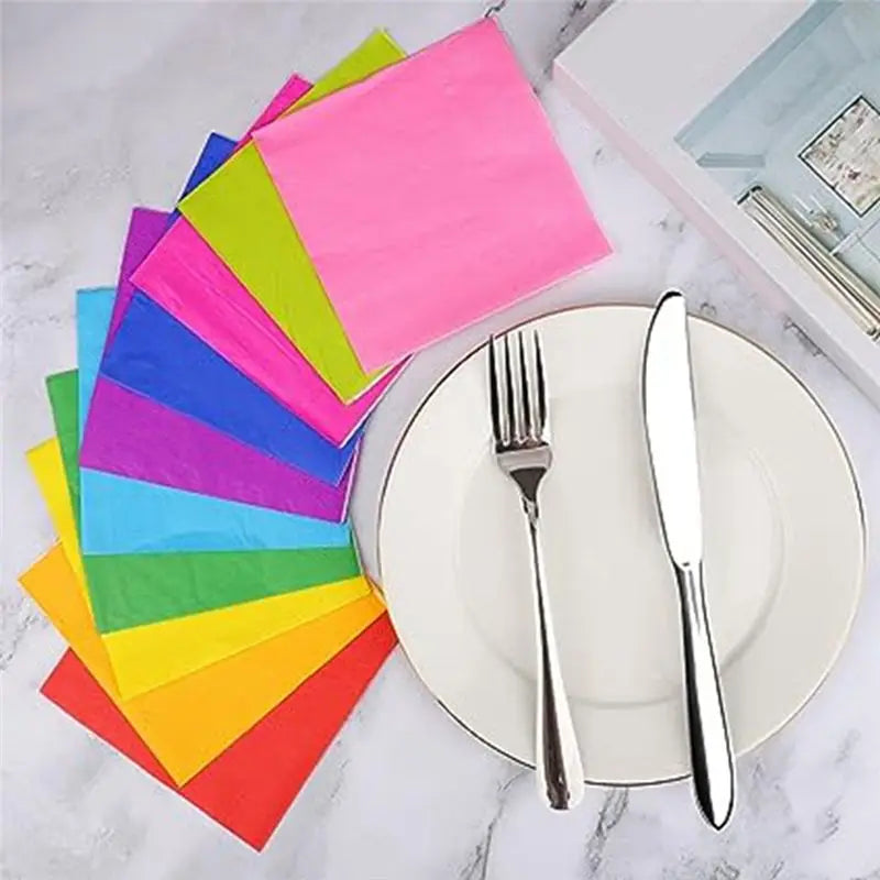 serviettes papier rayées colorées moderne festives bleu rose vert jaune orange rouge violet marron