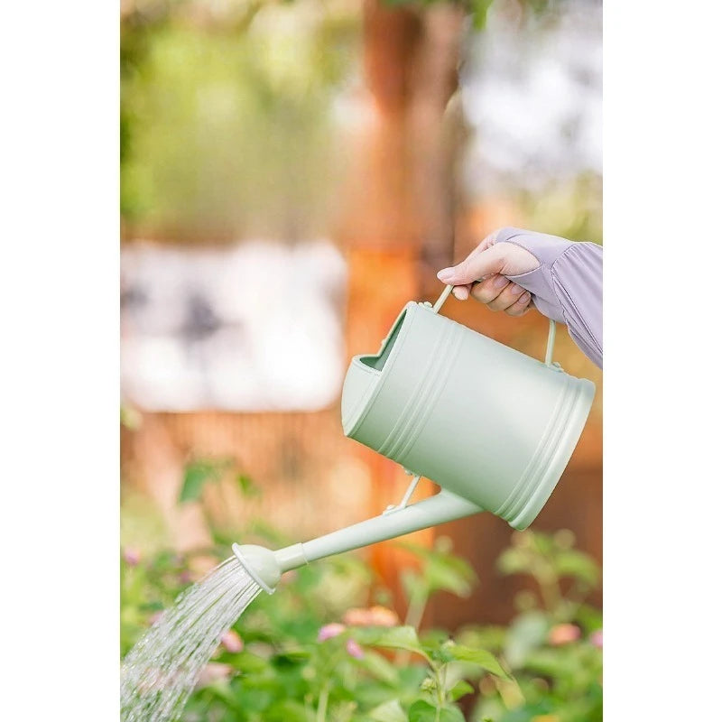 arrosoir vert pastel classique lisse opaque jardin pot fleurs légumes irrigation
