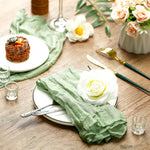 chemin table plissé semi transparent blanc rose bleu vert mariage festif événementiel