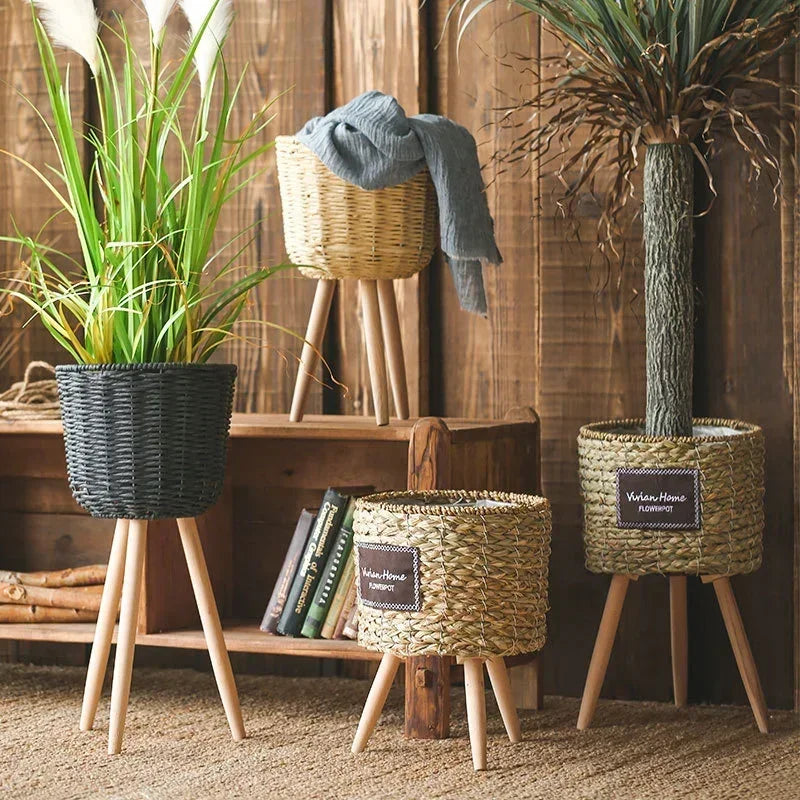 panier tressé pieds moderne rustique naturel bois clair plantation fleur décoration intérieure vintage autonome